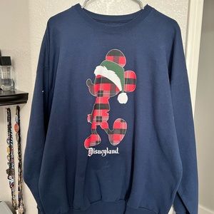 Selling my Navy Christmas Mickey Crewneck. Good condition, Men’s XL. Very soft!